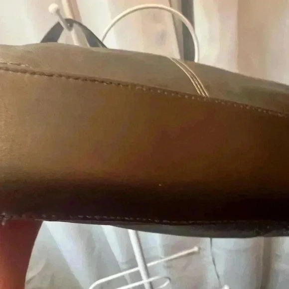 Gray silver  Leather Shoulder Bag - Picture 8 of 10